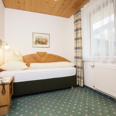 Hotel & Appartements Alpenresidenz Viktoria Neustift im Stubaital Quarto foto