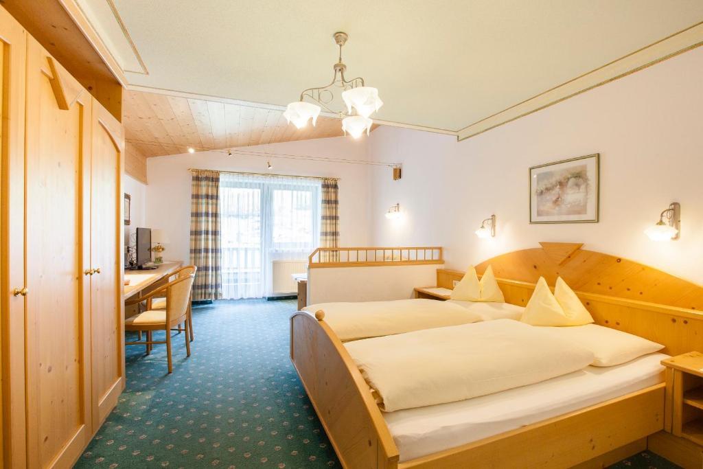 Hotel & Appartements Alpenresidenz Viktoria Neustift im Stubaital Quarto foto
